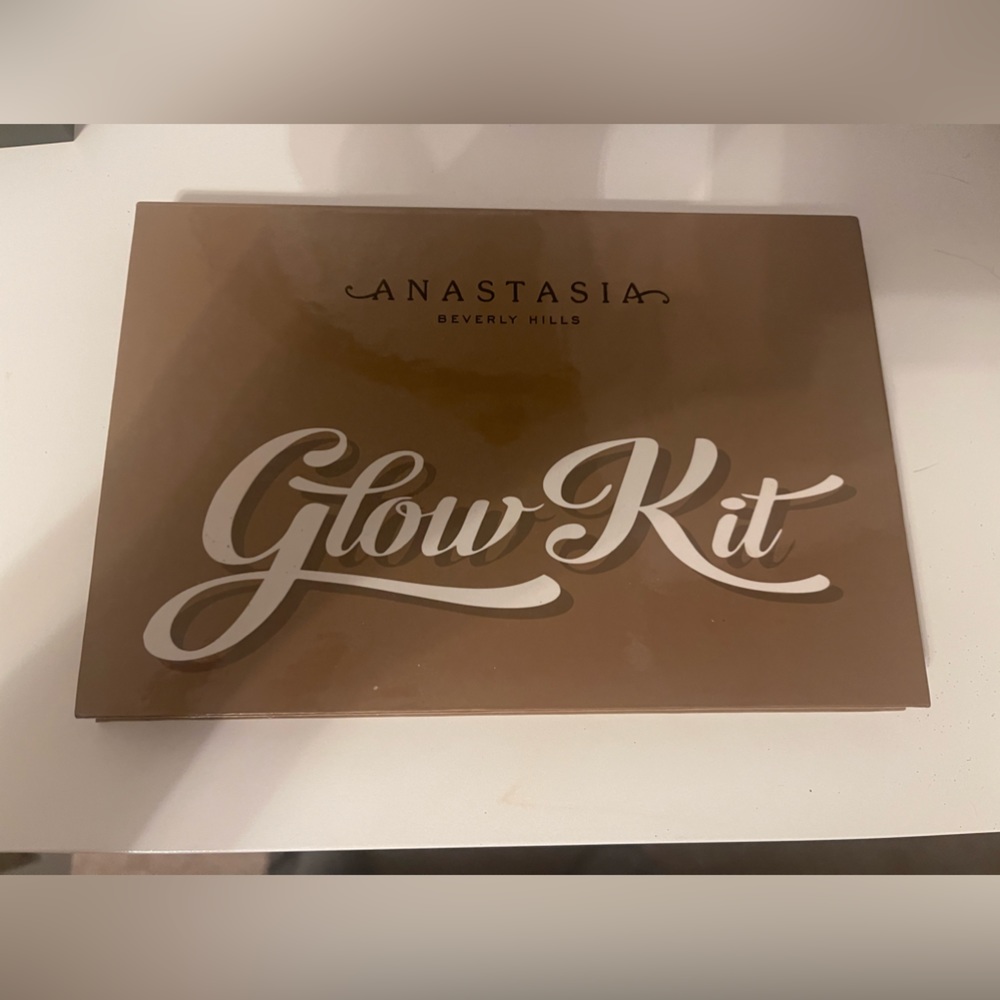 Anastasia, Beverly Hills highlight palette